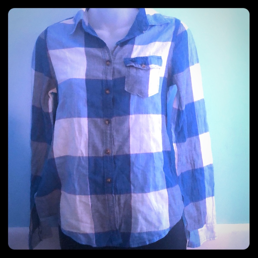womans abercrombie blouse